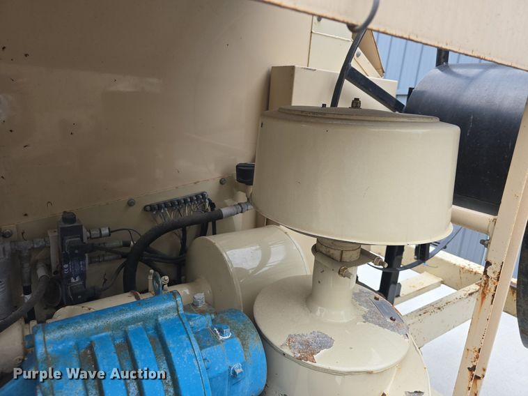 image for item EK6310 2011 Finn BB30218 bark blower