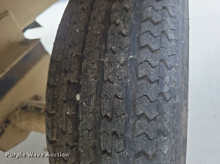 image for item EK6310 2011 Finn BB30218 bark blower