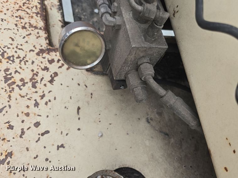 image for item EK6311 2011 Finn BB30218 bark blower