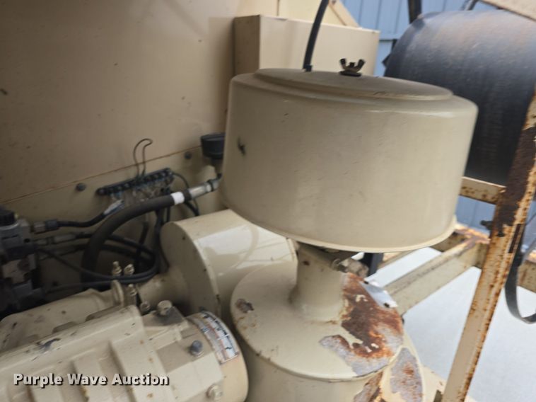 image for item EK6311 2011 Finn BB30218 bark blower