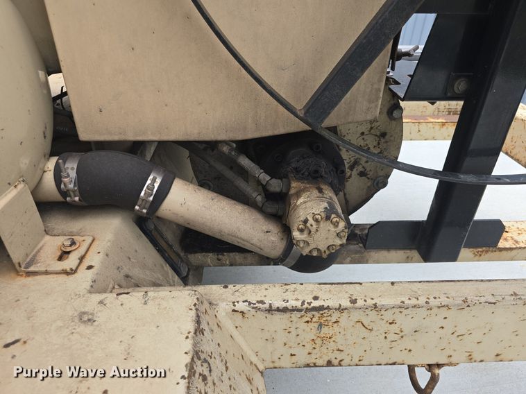 image for item EK6311 2011 Finn BB30218 bark blower