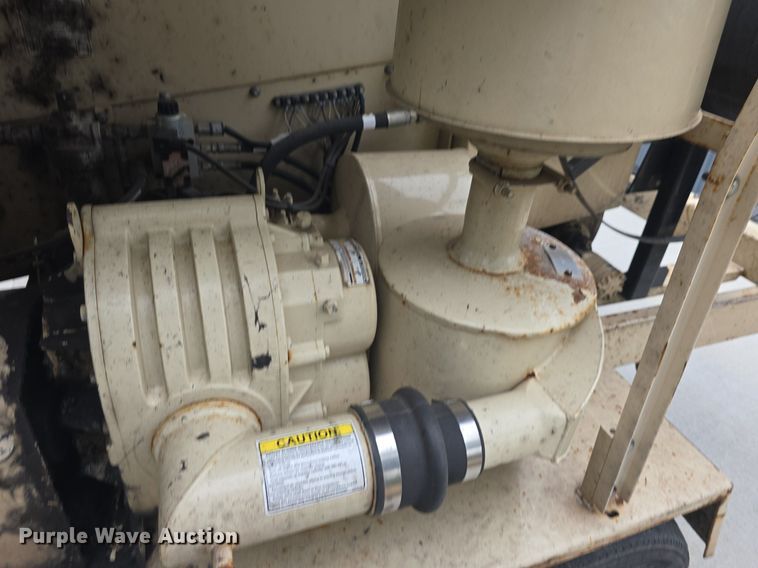 image for item EK6312 2012 Finn BB30218 bark blower