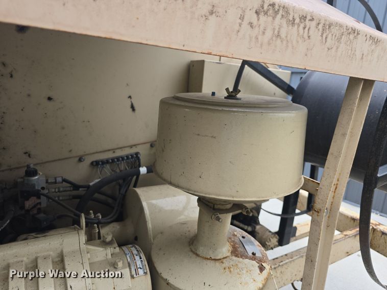 image for item EK6312 2012 Finn BB30218 bark blower