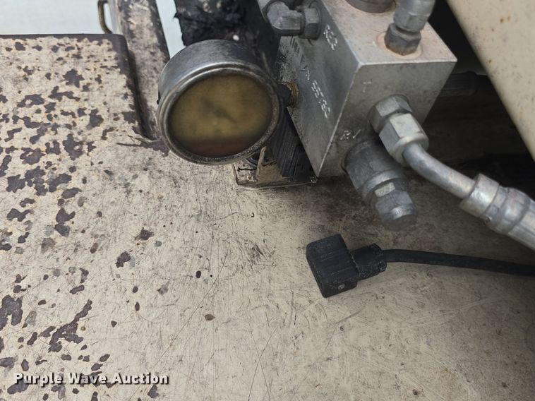 image for item EK6312 2012 Finn BB30218 bark blower