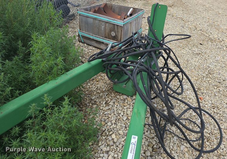 image for item EK6317 John Deere sprayer hitch assembly