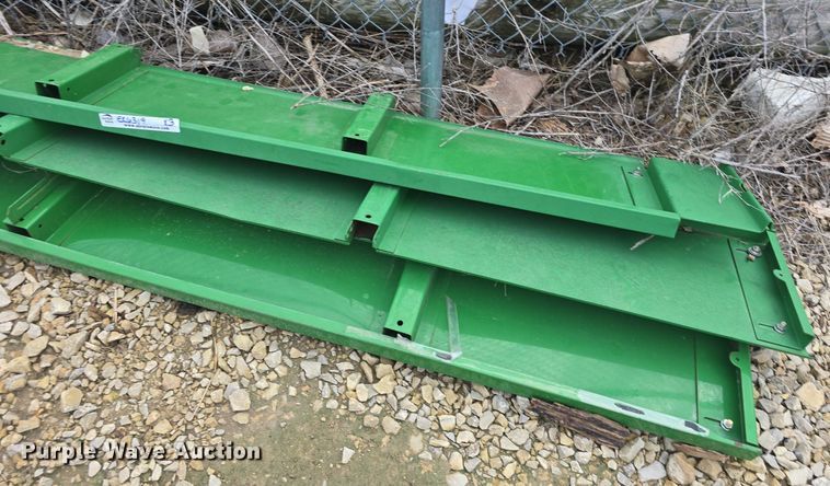 image for item EK6319 John Deere combine parts