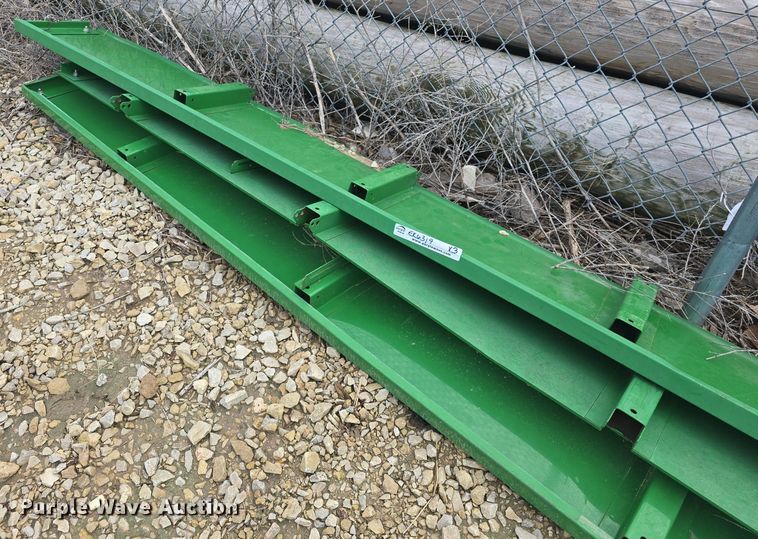 image for item EK6319 John Deere combine parts