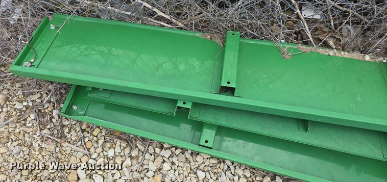 image for item EK6319 John Deere combine parts