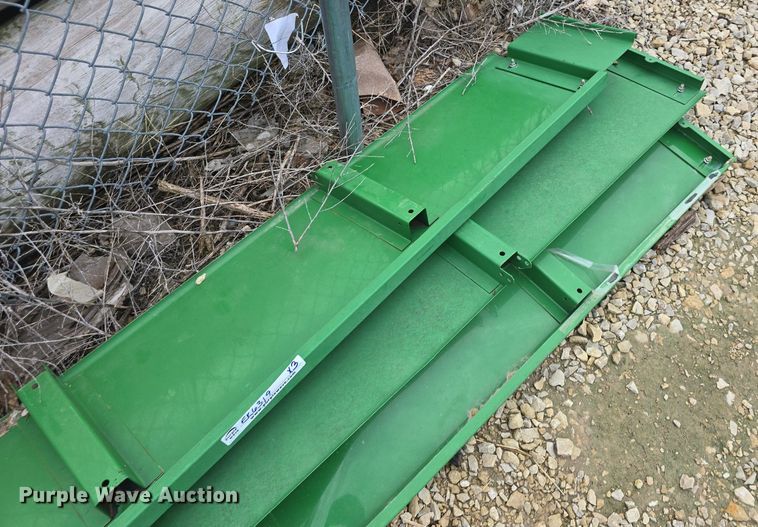 image for item EK6319 John Deere combine parts