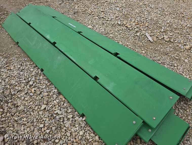 image for item EK6319 John Deere combine parts