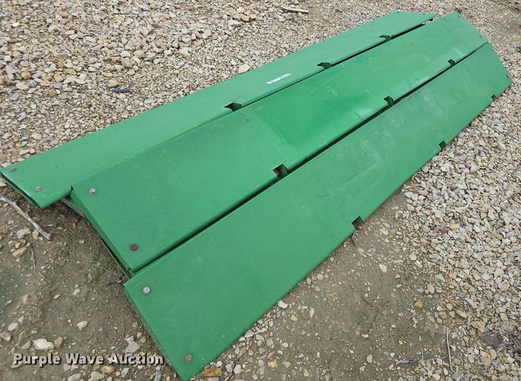 image for item EK6319 John Deere combine parts