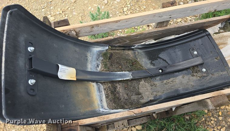 image for item EK6321 (4) John Deere tractor fenders