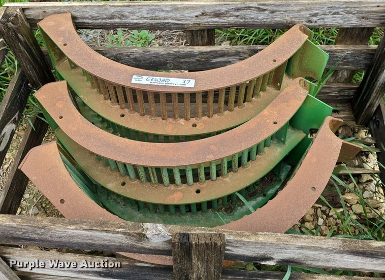image for item EK6322 (16) John Deere combine concaves