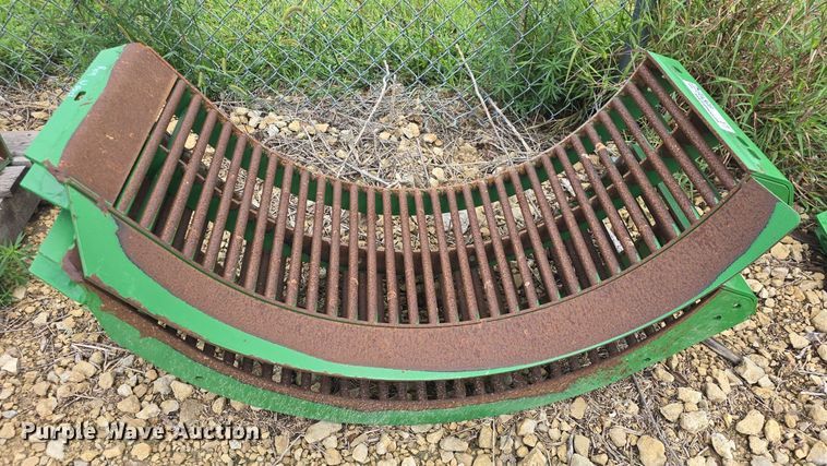 image for item EK6322 (16) John Deere combine concaves