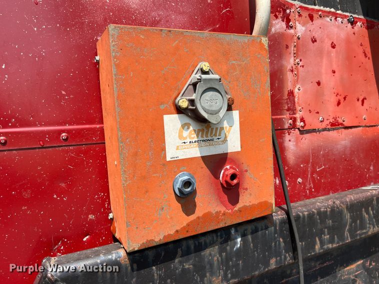 image for item EK8841 1981 International Harvester 1624 flatbed truck