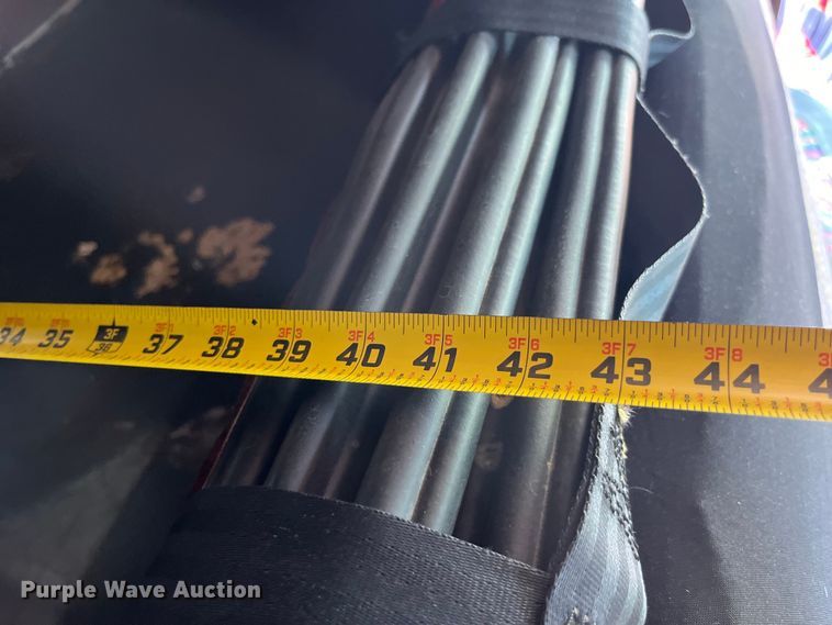 image for item EK8841 1981 International Harvester 1624 flatbed truck