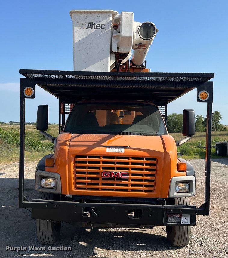 image for item EK8861 2006 GMC C7500 forestry bucket truck