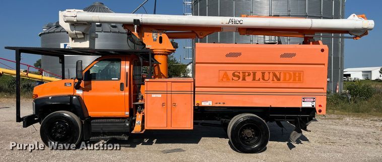 image for item EK8861 2006 GMC C7500 forestry bucket truck