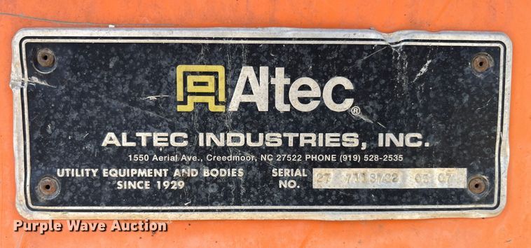 image for item EK8861 2006 GMC C7500 forestry bucket truck