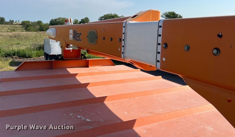 image for item EK8861 2006 GMC C7500 forestry bucket truck