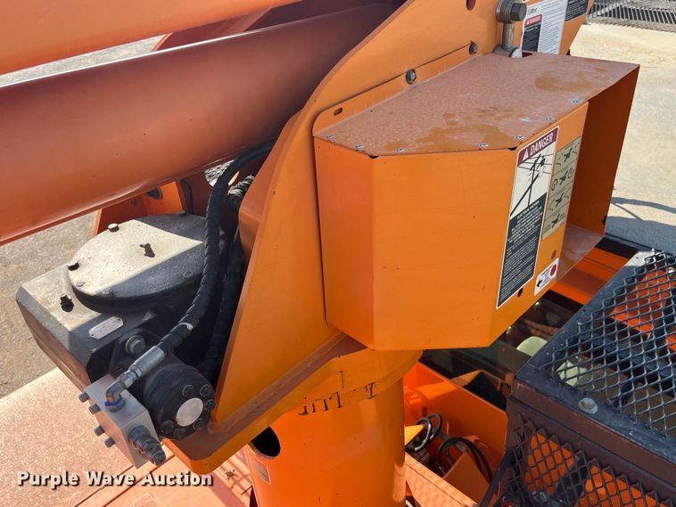 image for item EK8861 2006 GMC C7500 forestry bucket truck