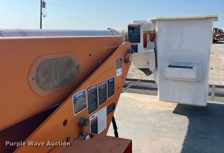 image for item EK8861 2006 GMC C7500 forestry bucket truck