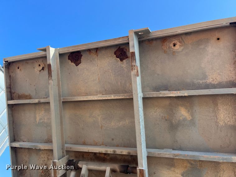 image for item EK8861 2006 GMC C7500 forestry bucket truck