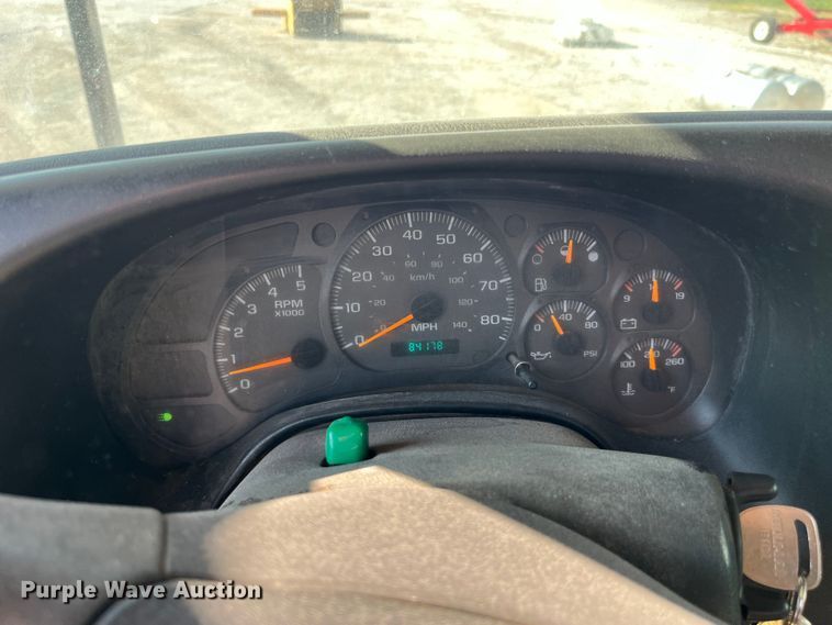 image for item EK8861 2006 GMC C7500 forestry bucket truck