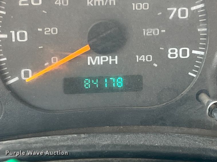 image for item EK8861 2006 GMC C7500 forestry bucket truck