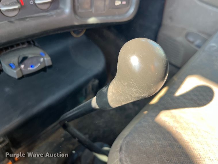 image for item EK8861 2006 GMC C7500 forestry bucket truck