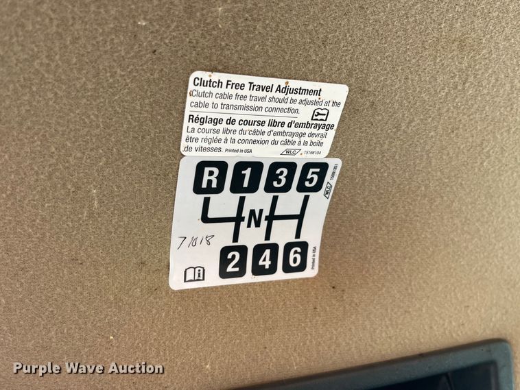 image for item EK8861 2006 GMC C7500 forestry bucket truck