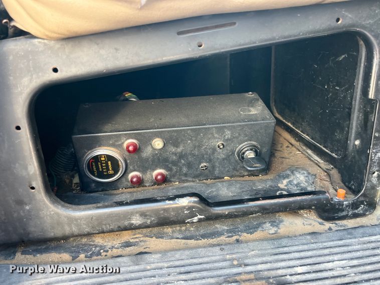 image for item EK8861 2006 GMC C7500 forestry bucket truck