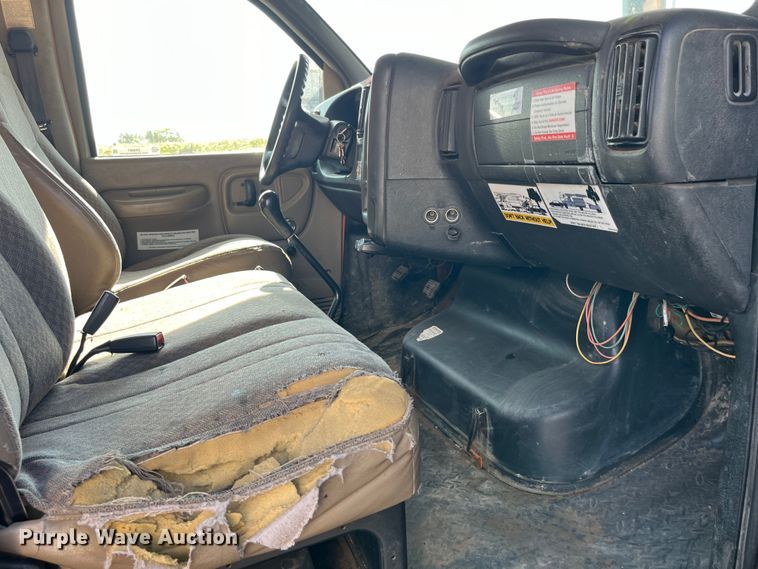 image for item EK8861 2006 GMC C7500 forestry bucket truck