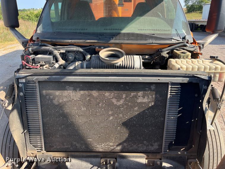 image for item EK8861 2006 GMC C7500 forestry bucket truck