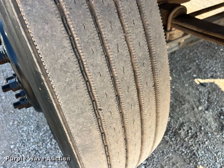 image for item EK8861 2006 GMC C7500 forestry bucket truck