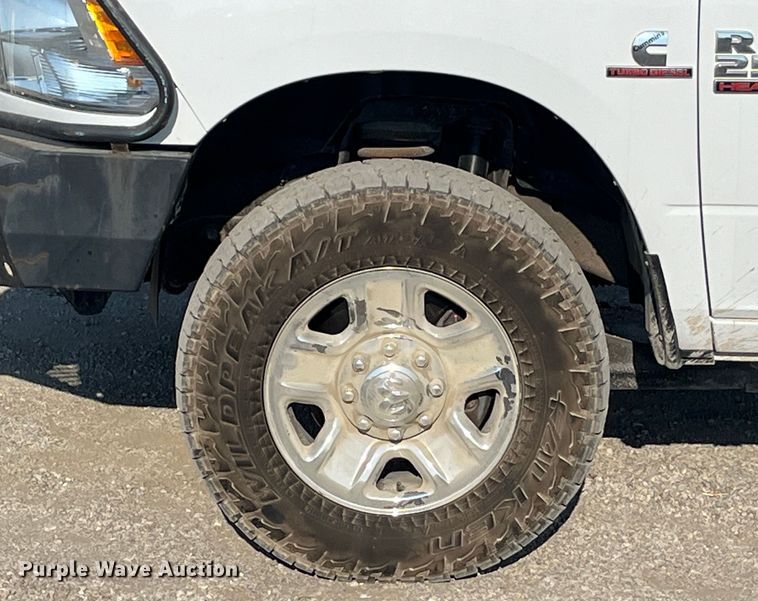 image for item EK8862 2015 Ram 2500HD Crew Cab pickup truck