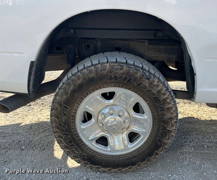 image for item EK8862 2015 Ram 2500HD Crew Cab pickup truck