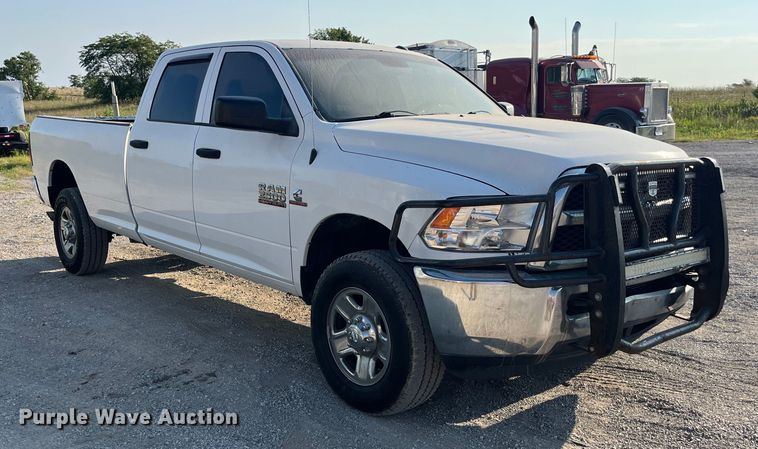 image for item EK8863 2015 Ram 2500HD Crew Cab pickup truck