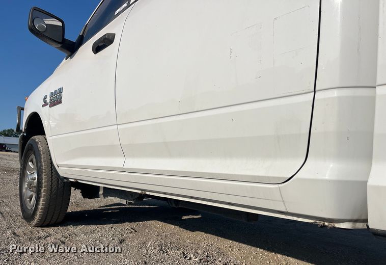 image for item EK8863 2015 Ram 2500HD Crew Cab pickup truck