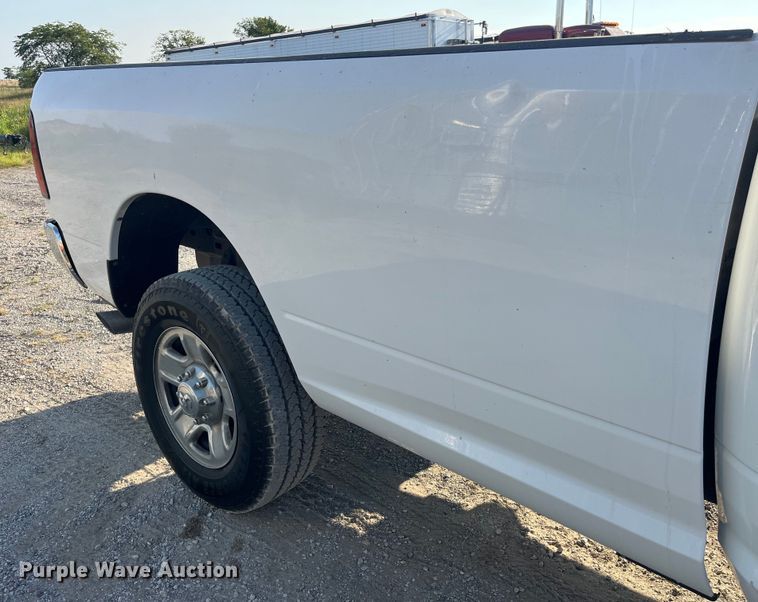 image for item EK8863 2015 Ram 2500HD Crew Cab pickup truck