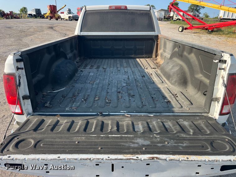 image for item EK8863 2015 Ram 2500HD Crew Cab pickup truck