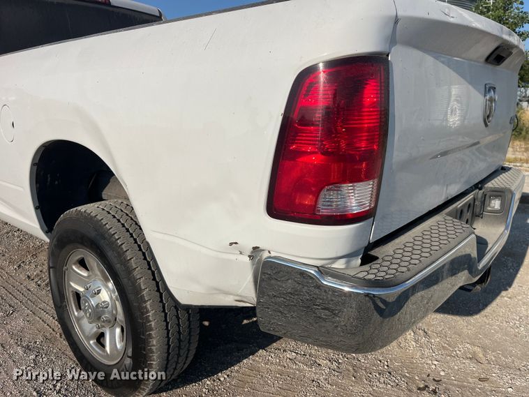 image for item EK8863 2015 Ram 2500HD Crew Cab pickup truck