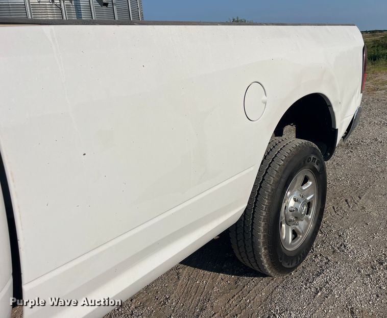 image for item EK8863 2015 Ram 2500HD Crew Cab pickup truck