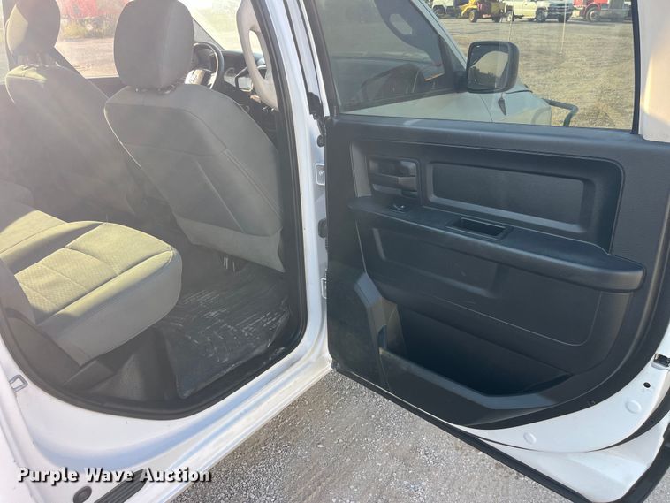 image for item EK8863 2015 Ram 2500HD Crew Cab pickup truck