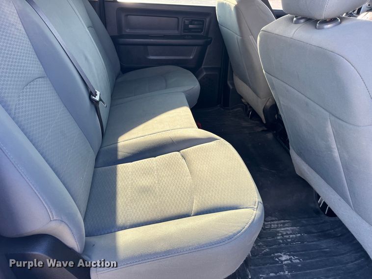 image for item EK8863 2015 Ram 2500HD Crew Cab pickup truck