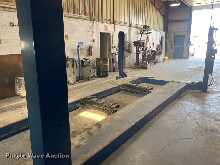 image for item EK8916 Rotary SM18E010 four post lift