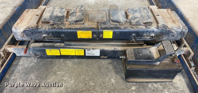 image for item EK8916 Rotary SM18E010 four post lift
