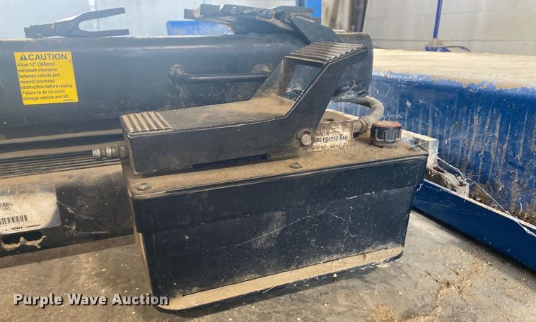 image for item EK8916 Rotary SM18E010 four post lift