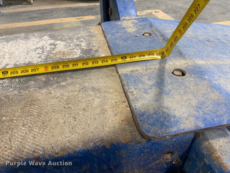 image for item EK8916 Rotary SM18E010 four post lift