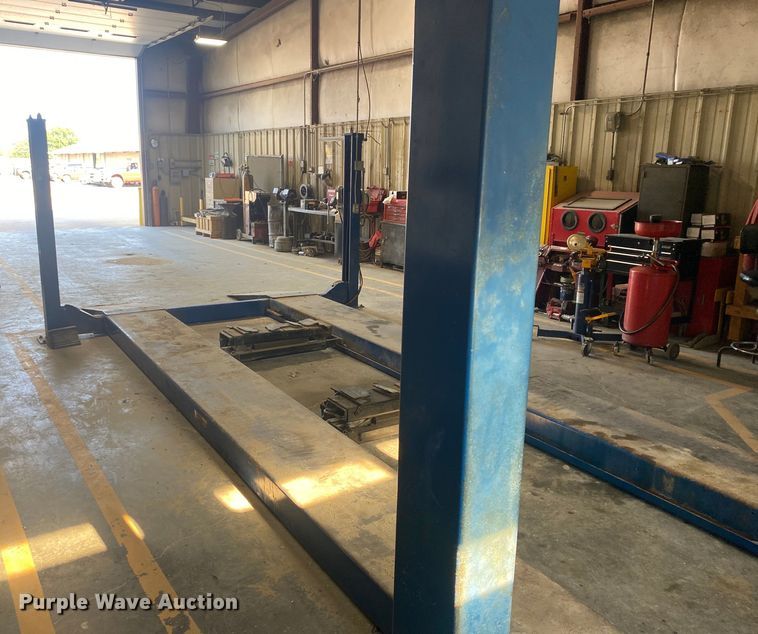 image for item EK8916 Rotary SM18E010 four post lift